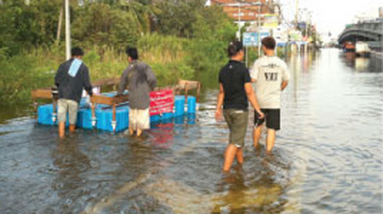 Rescue rafts to help flood victims